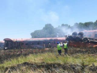G­ü­n­e­y­ ­A­f­r­i­k­a­­d­a­ ­t­r­e­n­ ­k­a­z­a­s­ı­:­ ­1­4­ ­ö­l­ü­,­ ­1­2­5­ ­y­a­r­a­l­ı­